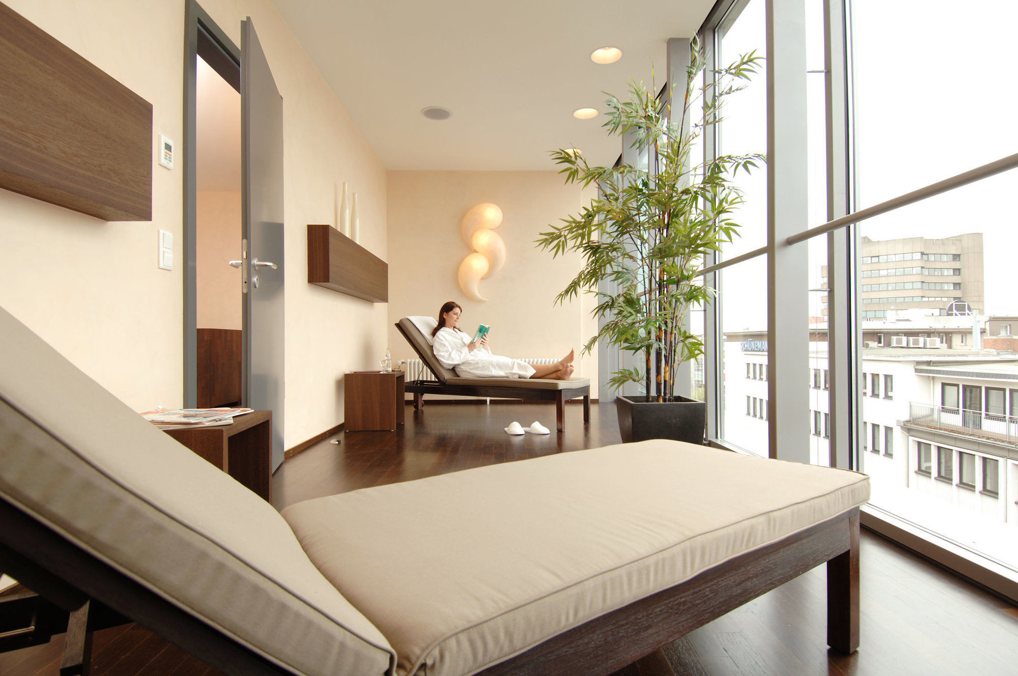 Kastens Hotel Luisenhof Hannover Ngoại thất bức ảnh A relaxation room at a spa