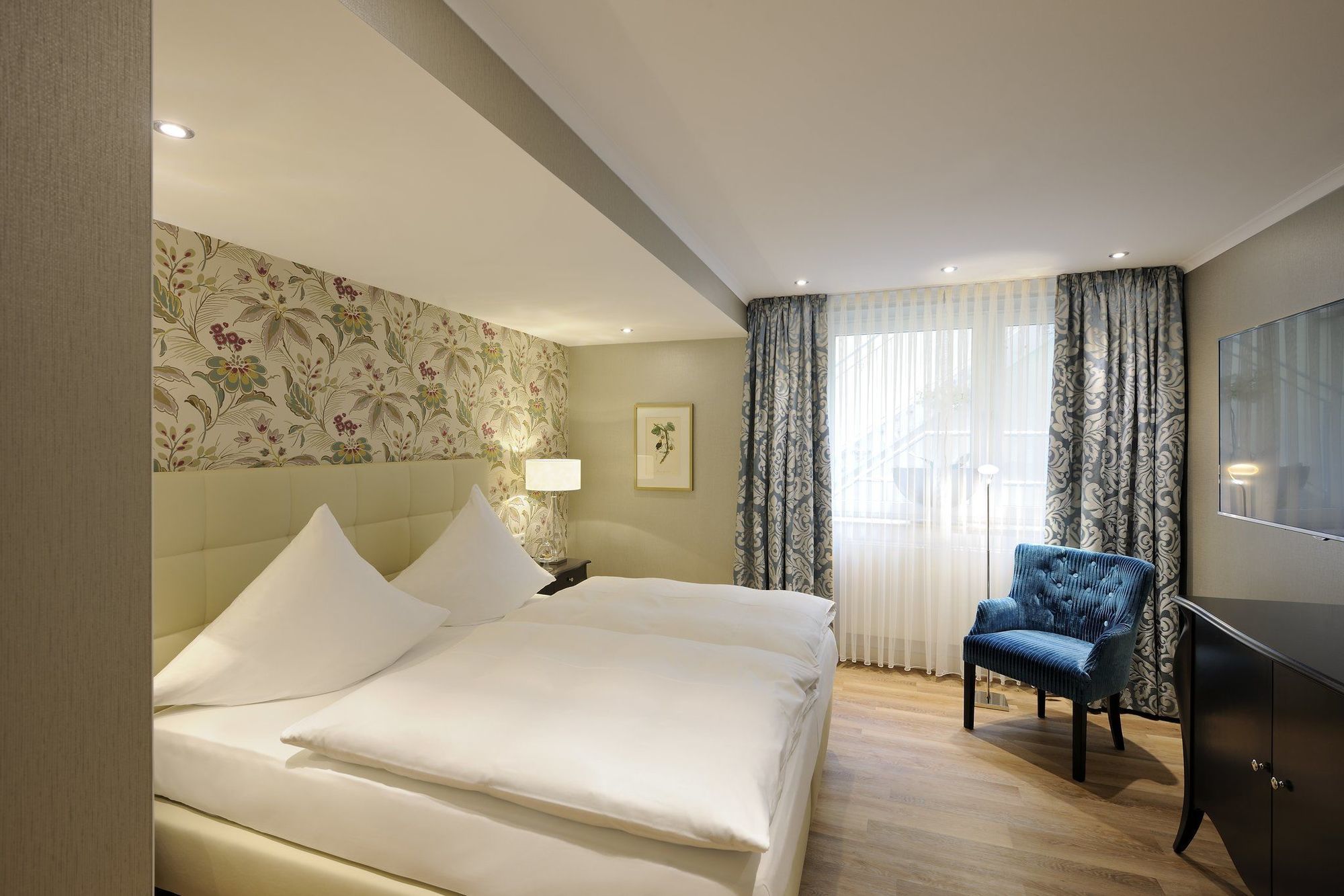 Kastens Hotel Luisenhof Hannover Ngoại thất bức ảnh A room at the Hotel Axelmannstein
